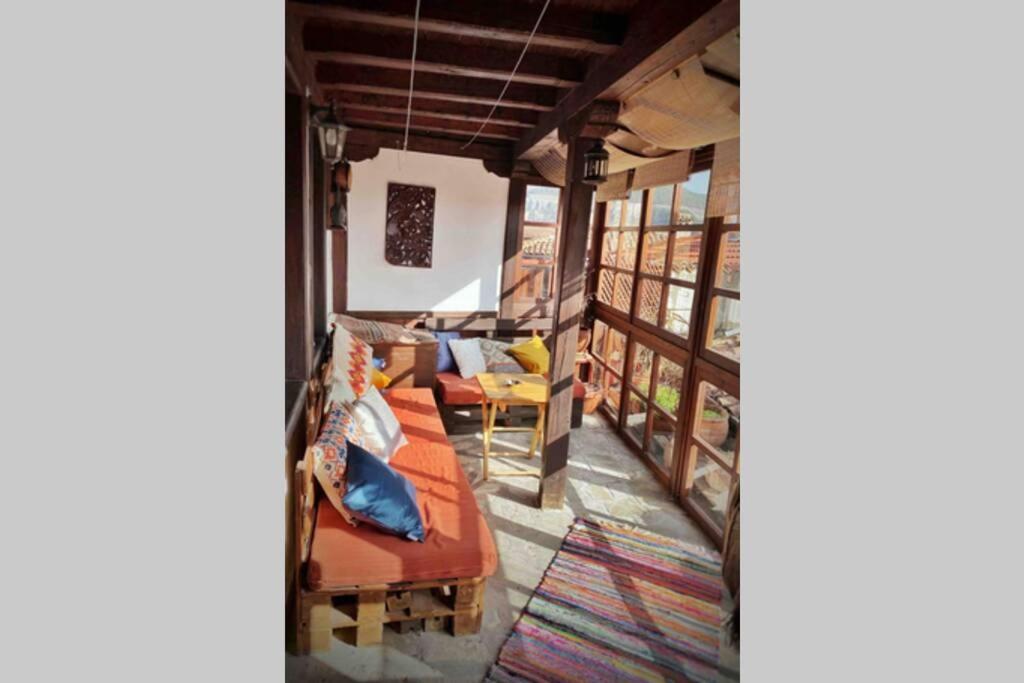 The Secret Lodge- New With Private Garage, Entire House Veliko Tarnovo Buitenkant foto